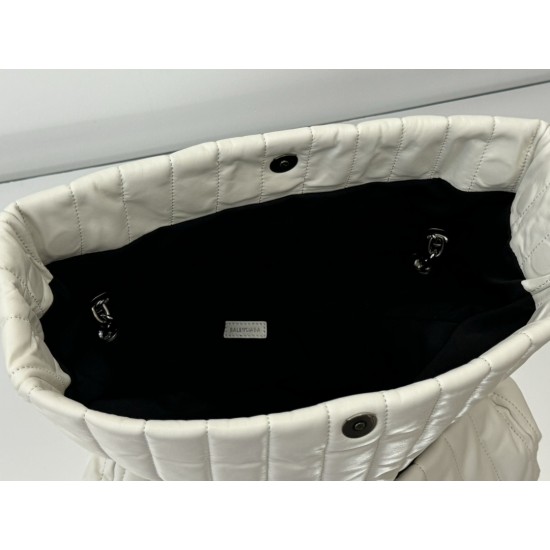 Balenciaga More ←