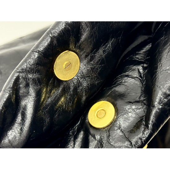 Balenciaga More ←