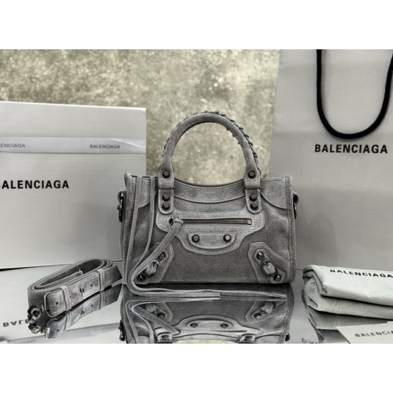 Balenciaga Le Cagole