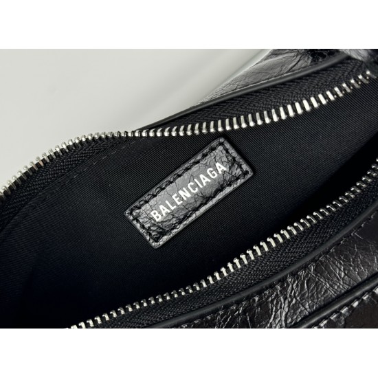 Balenciaga Le Cagole
