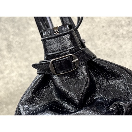 Balenciaga Le Cagole