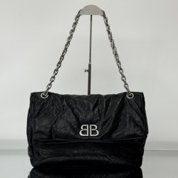 Balenciaga More ←
