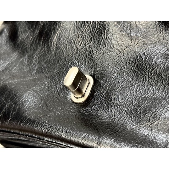 Balenciaga More ←