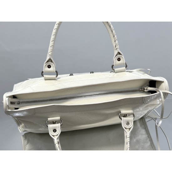 Balenciaga Le Cagole