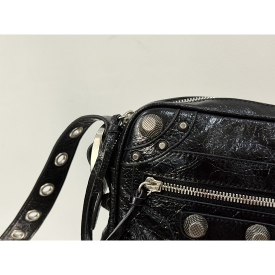 Balenciaga Le Cagole