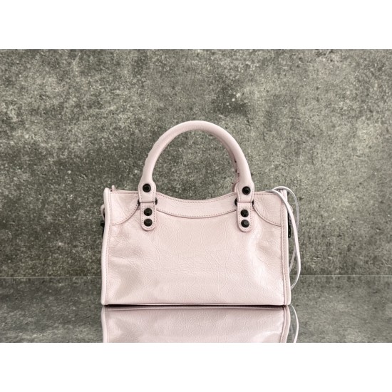 Balenciaga Le Cagole