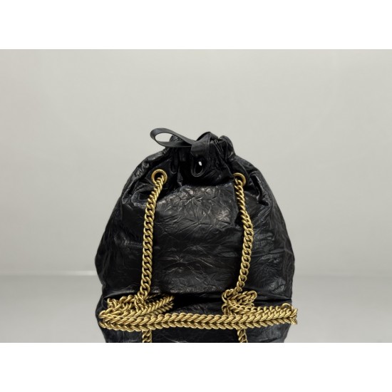 Balenciaga More ←