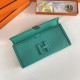 HERMÈS Clutchs