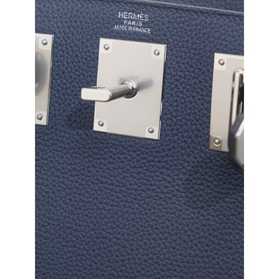 HERMÈS More