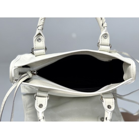 Balenciaga Le Cagole