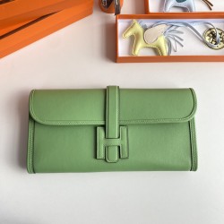 HERMÈS Clutchs