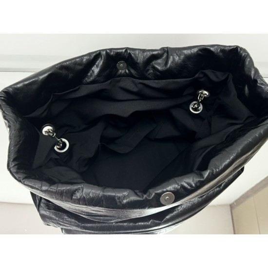 Balenciaga More ←