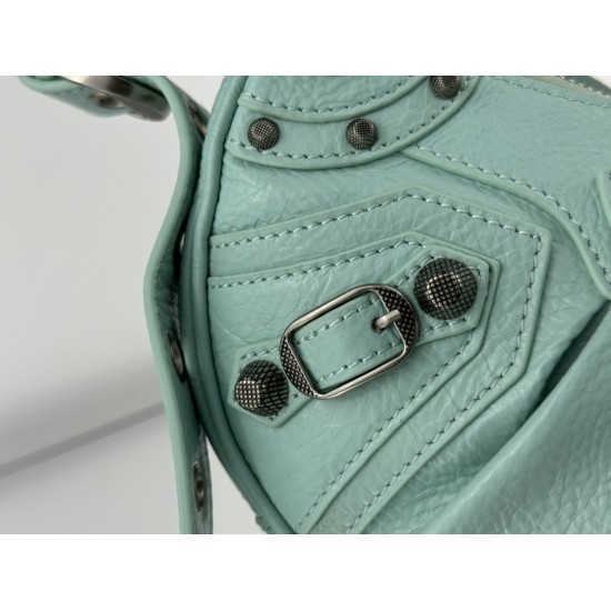 Balenciaga Le Cagole