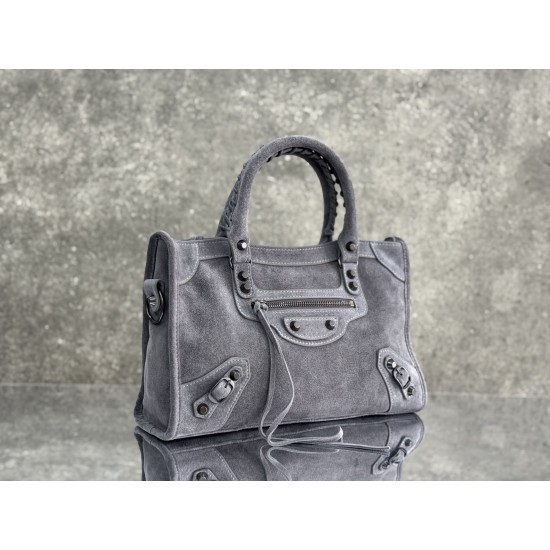 Balenciaga Le Cagole