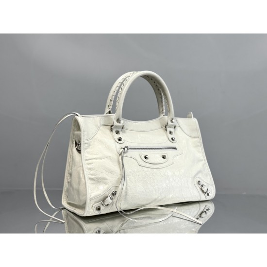Balenciaga Le Cagole
