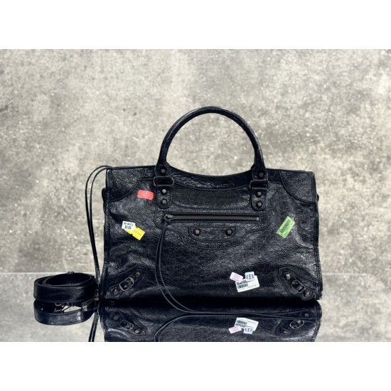 Balenciaga Le Cagole