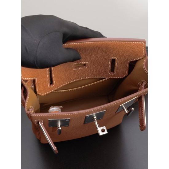 HERMÈS More
