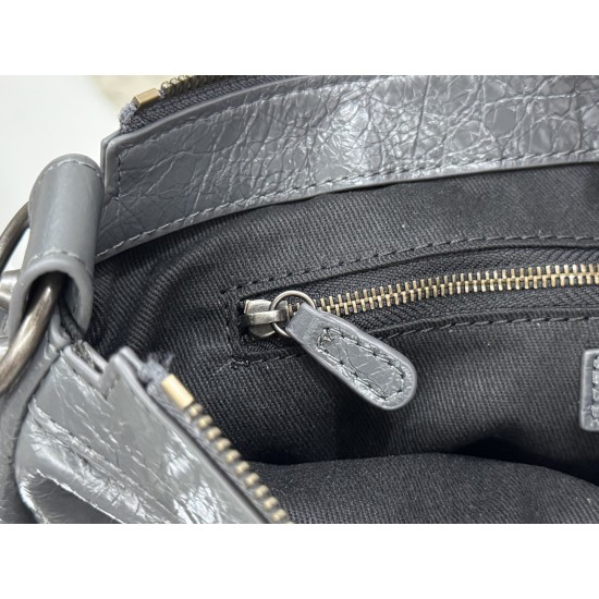 Balenciaga Le Cagole
