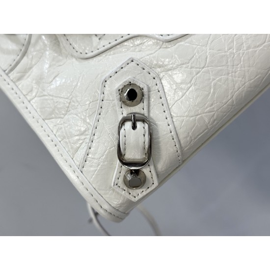 Balenciaga Le Cagole