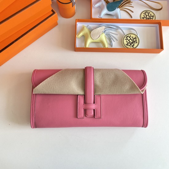 HERMÈS Clutchs