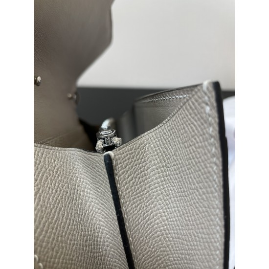 HERMÈS Constance