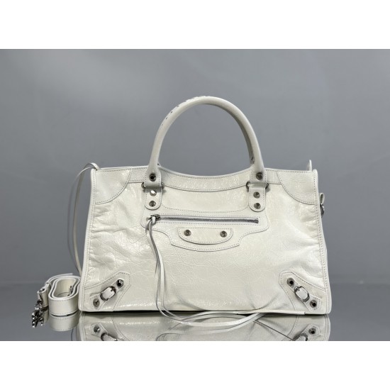 Balenciaga Le Cagole
