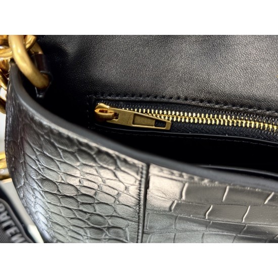 Balenciaga Downtown