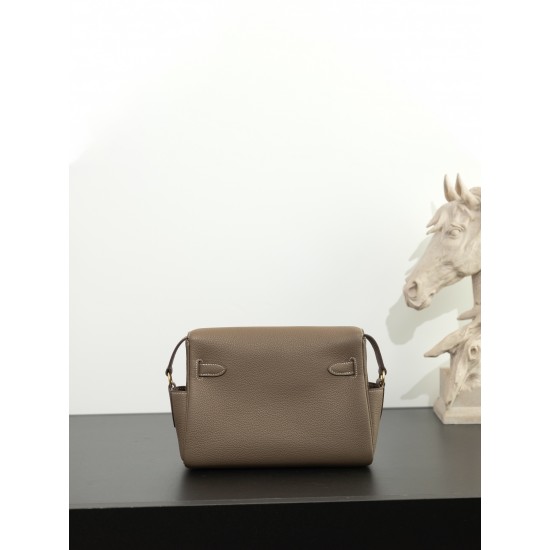 HERMÈS More