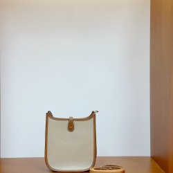 HERMÈS Evelyne