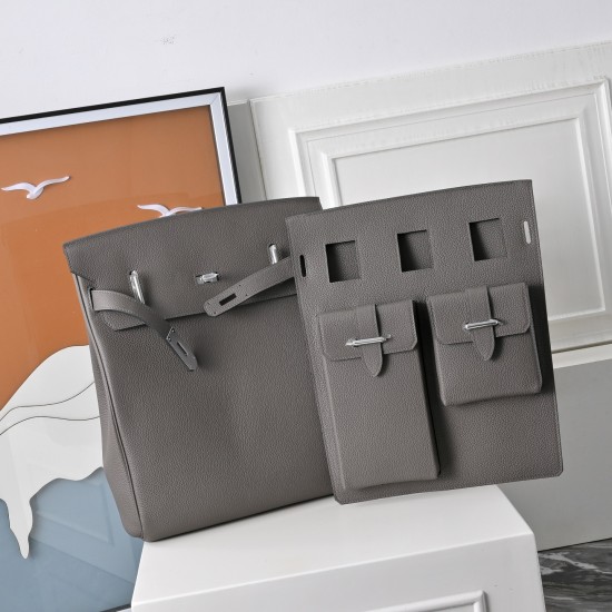 HERMÈS More