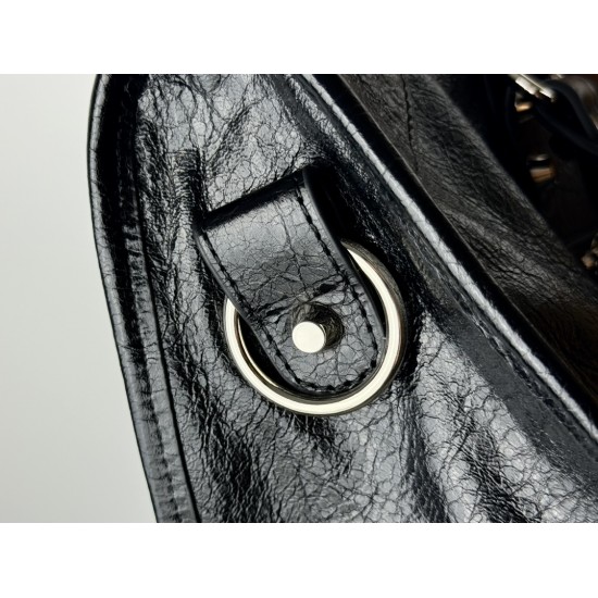 Balenciaga Le Cagole