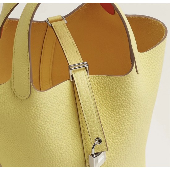 Style：Picotin lockColour：1Z小鸡黄/9j火焰橙Size：18cmLeather：clemenceHardware：sliver菜篮18cm，小鸡黄/火焰橙，银扣，高级全手工专属定制‼️