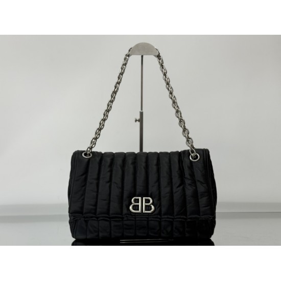 Balenciaga More ←