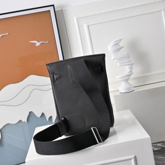 HERMÈS More