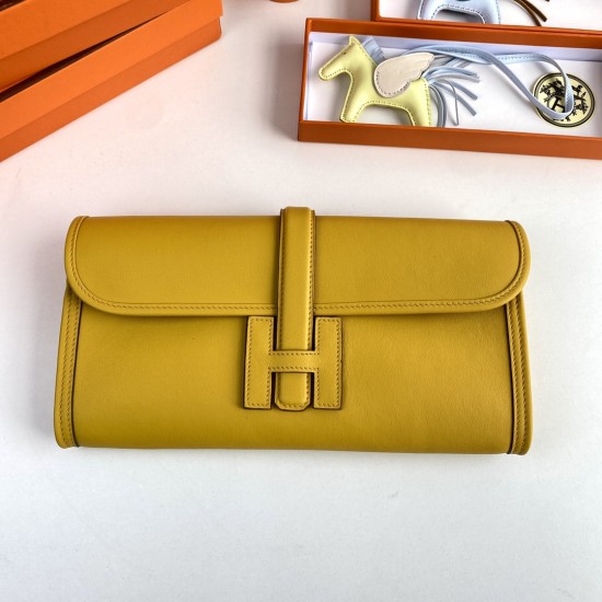 HERMÈS Clutchs