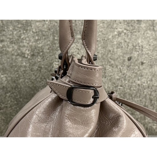 Balenciaga Le Cagole