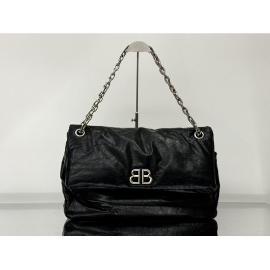 Balenciaga More ←