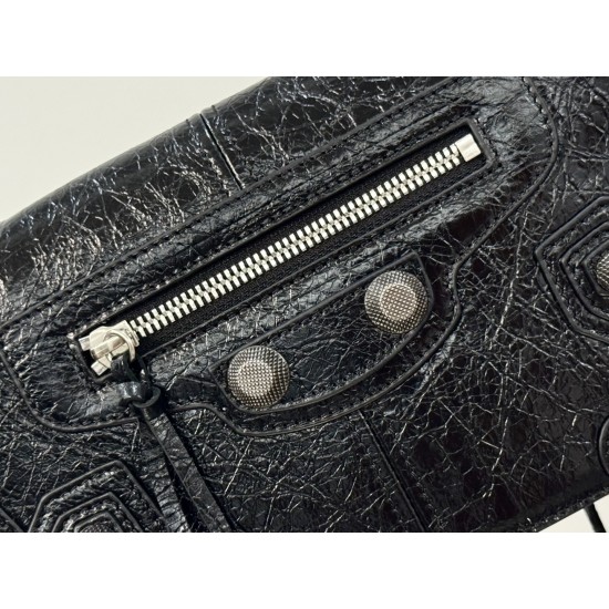 Balenciaga Le Cagole