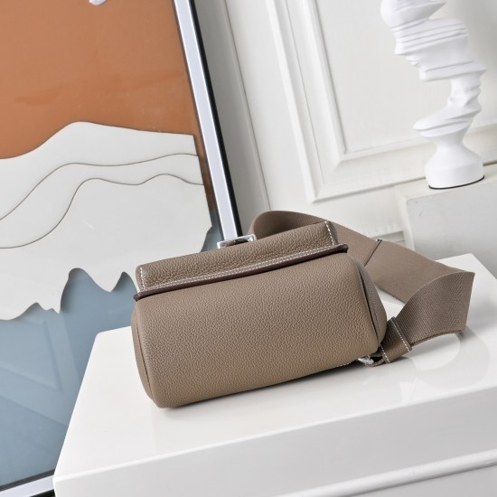 HERMÈS More