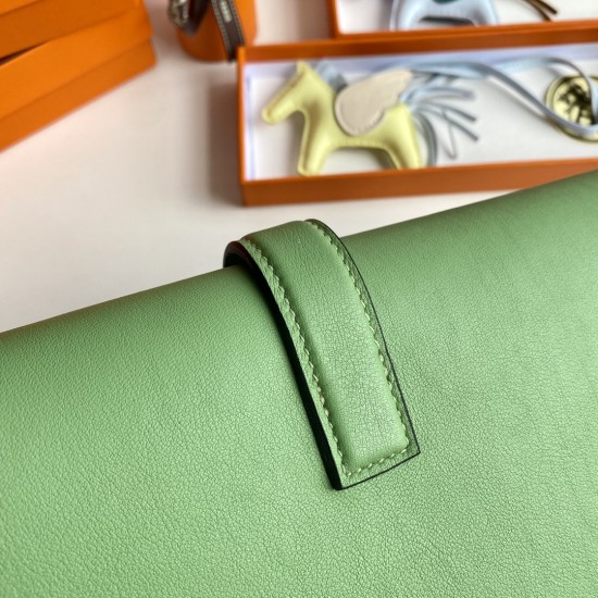 HERMÈS Clutchs