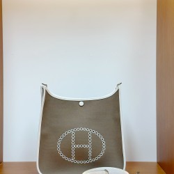 HERMÈS Evelyne