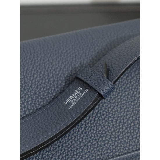 HERMÈS More