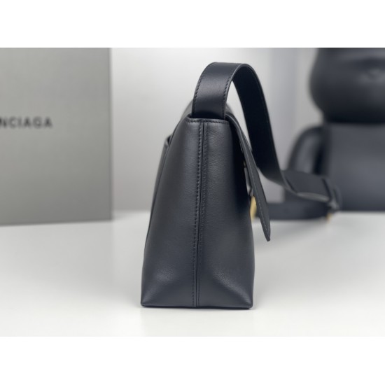 Balenciaga Downtown