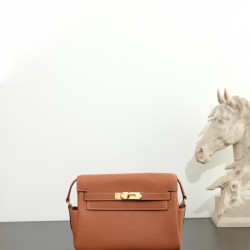 HERMÈS More