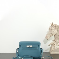 HERMÈS More