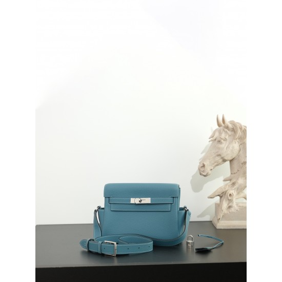 HERMÈS More
