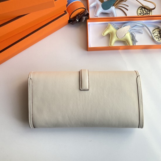 HERMÈS Clutchs