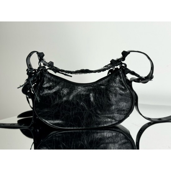 Balenciaga Le Cagole