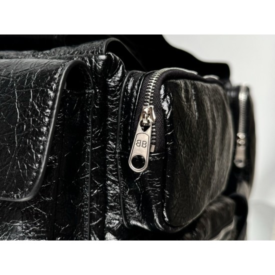 Balenciaga More ←