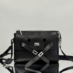 Balenciaga More ←